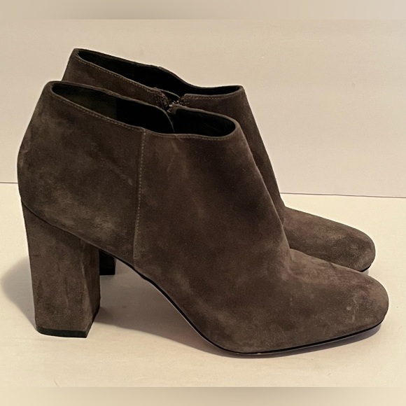 Via Spiga Silvie Block Heel Booties Anthracite Suede - Picture 2 of 14